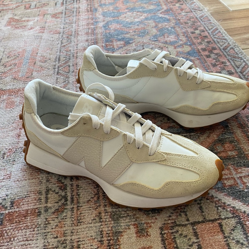 New Balance White and Cream Sneakers, EUC